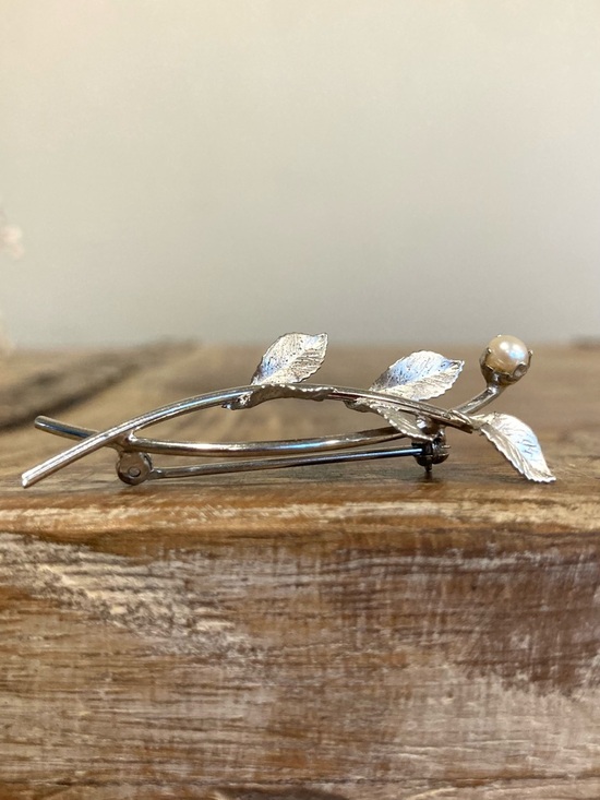 Vintage Sterling Silver Leaf Brooch • C R Co Signed • Pearl Accent - Picture 4 of 16